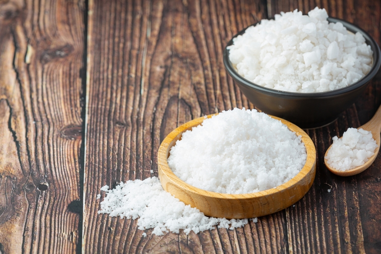 Sodium butyrate powder in a bowl